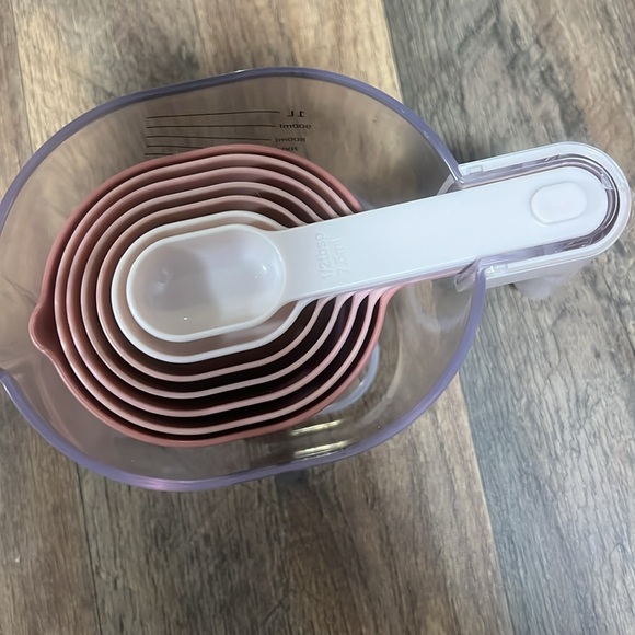 Pink Measuring Cup set - Picture 2 of 2